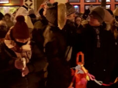 Minnesotans enfrentam frio para homenagear Alex Pretti na vigília Yahoo news home