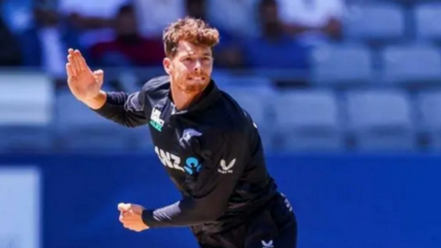 Mitchell Santner vence o sorteio e decide lançar primeiro contra o Team India
