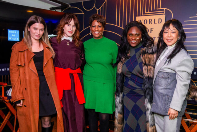 Molly Ringwald, Danielle Brooks e mais falam sobre viagens e filmagens internacionais no painel Variety e Hyatt Sundance
