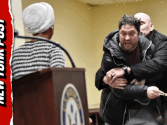 Momento caótico Ilhan Omar pulverizada com substância desconhecida na prefeitura Momento caótico Ilhan Omar pulverizada com substância desconhecida na prefeitura