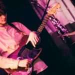 Music World lamenta, guitarrista Black Midi Matt Kwasniewski-Kelvin morre aos 26 anos