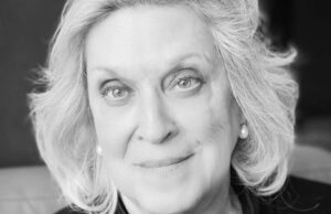 Nancy Seltzer, lendária publicitária por trás de A-Listers, do Oscar e dos filmes de grande sucesso, morre aos 79 anos Imagens lado a lado de Matt Damon em