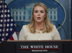 Não confie nos seus ouvidos mentirosos, diz a princesa da propaganda de Trump Não confie nos seus ouvidos mentirosos, diz a princesa da propaganda de Trump