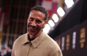 Rio Ferdinand e Edwin van der Sar nomeiam o jogador do Man Utd que sempre chegava atrasado ao treino com Sir Alex Ferguson O técnico do Manchester United, Ruben Amorim, durante a partida da Premier League entre Crystal Palace e Manchester United no Selhurst Park em 2025 em Londres, Inglaterra.