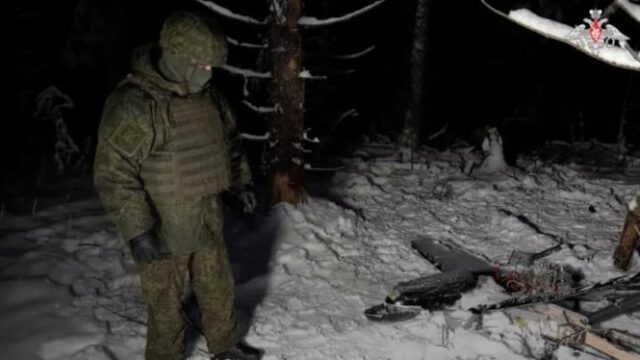 Negado pela CIA, Rússia mostra evidências de drones ucranianos visando a residência de Putin
