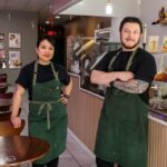 Nem mesmo o fogo conseguiu impedir este casal de East Bay de servir doces e salgados