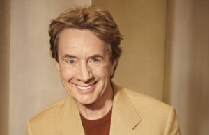 Netflix Lands Martin Short Documentary ‘Marty, Life Is Short’, define data de lançamento em maio Only Murders in the Building -- Following the shocking death of Arconia Board President Bunny Folger, Charles, Oliver & Mabel race to unmask her killer. However, three (unfortunate) complications ensue - the trio is publicly implicated in Bunny's homicide, they are now the subjects of a competing podcast, and they have to deal with a bunch of New York neighbors who all think they committed murder. Oliver (Martin Short), shown. (Photo by: Caitlin Cronenberg/Hulu)