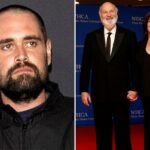 Nick Reiner se declara inocente das acusações de ter massacrado o querido diretor de cinema, pai Rob Reiner, mãe