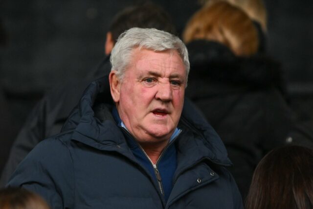 Nicky Butt pede que Steve Bruce seja contratado para o O técnico do Manchester United, Ruben Amorim, durante a partida da Premier League entre Crystal Palace e Manchester United no Selhurst Park em 2025 em Londres, Inglaterra.