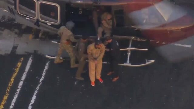 Nicolás Maduro e sua esposa são transferidos de helicóptero
