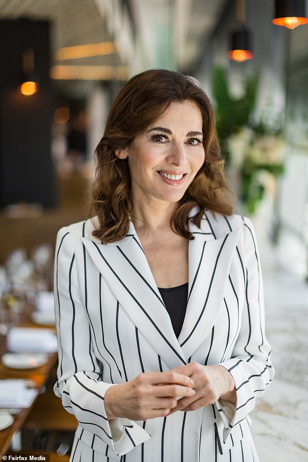 Nigella Lawson 'substituirá Prue Leith como a nova apresentadora do Nigella Lawson substituirá Prue Leith como a nova anfitriã do Great British Bake Off, de acordo com relatos