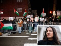 ‘Nojento e anti-semita’: AOC anti-Israel critica apoiadores do Hamas por invadirem a sinagoga do Queens A deputada Alexandria Ocasio-Cortez falando fora do Capitólio dos EUA.