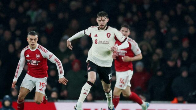 Notícias sobre lesões no Liverpool: Bradley será submetido a uma cirurgia no joelho, provavelmente excluído da temporada
