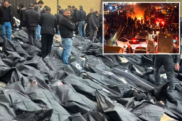 Novas fotos horríveis mostram a brutalidade da repressão aos protestos Novas fotos horríveis mostram a brutalidade da repressão aos protestos no Irã, já que o número de mortos temia chegar a 20 mil: relatórios