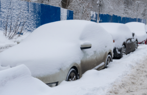 Nove produtos essenciais para tirar seu carro da neve Nove produtos essenciais para tirar seu carro da neve