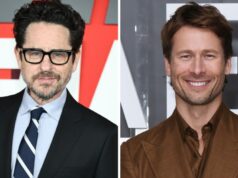 JJ Abrams revela ‘The Great Beyond’ no CinemaCon; Glen Powell e Jenna Ortega viajam para um universo alternativo com uma ‘extensa construção de mundo’ Novo filme de JJ Abrams 'The Great Beyond', 'The Conjuring: First Communion' e mais datas de lançamento definidas