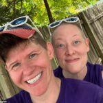 Renee Good e sua esposa Rebecca se mudaram com a família para Minneapolis no ano passado. Good foi morto a tiros por um agente do ICE na quarta-feira