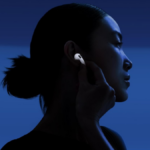 O Apple AirPods 4 com cancelamento de ruído ficou US$ 60 mais barato