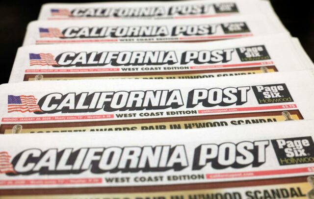 O California Post preenche uma lacuna na revelação da verdade Ilustração de várias cópias do