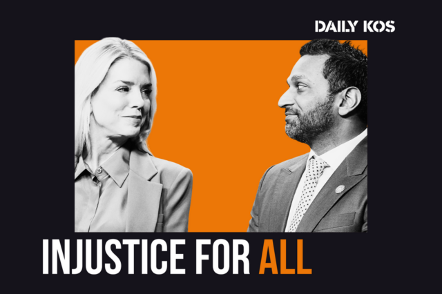 ARQUIVO - Lindsey Halligan, fora da Casa Branca, 20 de agosto de 2025, em Washington. (Foto AP / Jacquelyn Martin, Arquivo)