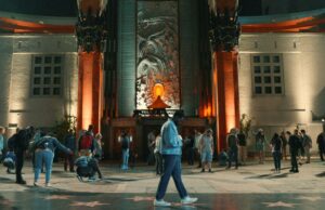 O ‘Homem Maravilha’ da Marvel faz um passeio alucinante por Los Angeles, de um mural de Danny Trejo ao restaurante Taix e 6 cinemas históricos O 'Homem Maravilha' da Marvel faz um passeio alucinante por Los Angeles, de um mural de Danny Trejo ao restaurante Taix e 6 cinemas históricos