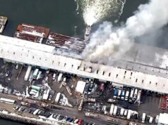 O Inferno invade o armazém de Nova York, destruindo os estoques de pelo menos 25 empresas: FDNY O Inferno invade o armazém de Nova York, destruindo os estoques de pelo menos 25 empresas: FDNY