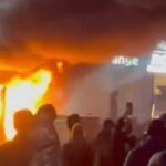 Foto oficial do líder supremo iraniano, aiatolá Ali Khamenei, hoje com 86 anos.