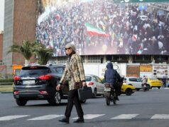 O Irã parece reabrir o espaço aéreo depois que Trump diz que a matança está ‘parando’ O Irã parece reabrir o espaço aéreo depois que Trump diz que a matança está 'parando'