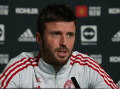 O que Michael Carrick disse sobre a vitória ‘clássica’ por 3 a 2 sobre o Arsenal diz aos fãs do Man United o que esperar Michael Carrick e Ole Gunnar Solskjaer.