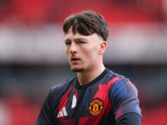 O Manchester United revogou oficialmente o jovem do período de empréstimo, dias após a aparição na FA Cup Elyh Harrison em ação pelo Shrewsbury Town.