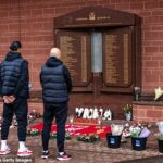 A Lei de Hillsborough, conhecida oficialmente como Projeto de Lei de Função Pública (Responsabilidade), pretendia evitar encobrimentos institucionais após o desastre de Hillsborough em 1989, quando 97 torcedores do Liverpool morreram.