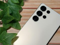 O Samsung Galaxy S25 Ultra não me impressionou – um ano depois, isso importa menos O Samsung Galaxy S25 Ultra em três cores diferentes na mão de alguém