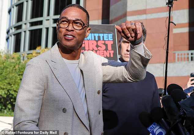 O âncora deposto da CNN, Don Lemon, é libertado sem O âncora deposto da CNN, Don Lemon, é libertado sem fiança após ser acusado de protesto na igreja de Minnesota