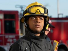 O ator Elijah M. Cooper de ‘9-1-1’ revela a façanha assustadora de Harry e se junta à equipe: ‘É uma loucura no set’ 911-elijah-m-cooper-escada-disney