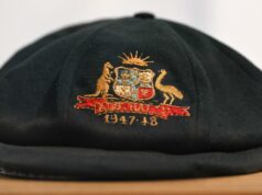 O boné ‘Baggy Green’ de Don Bradman usado contra a Índia foi vendido por US$ 460 mil O boné 'Baggy Green' de Don Bradman usado contra a Índia foi vendido por US$ 460 mil