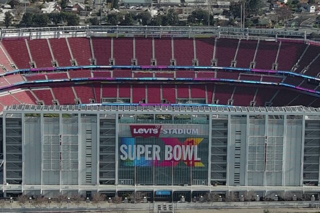 O brilho do Super Bowl de San Fran deve ser O brilho do Super Bowl de San Fran deve ser mais do que único