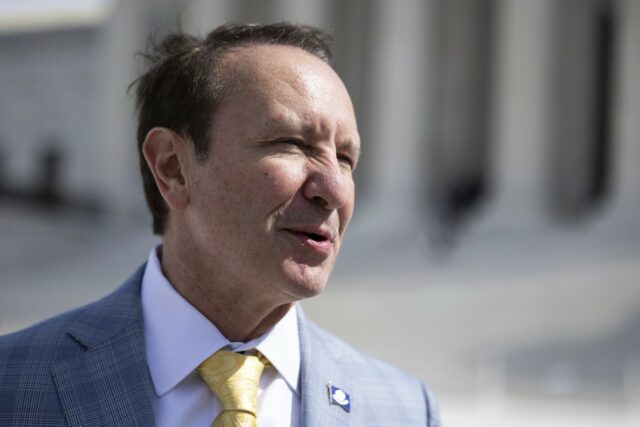 O capanga de Trump que lidera a tentativa de aquisição O capanga de Trump que lidera a tentativa de aquisição da Groenlândia diz que os EUA não são imperialistas