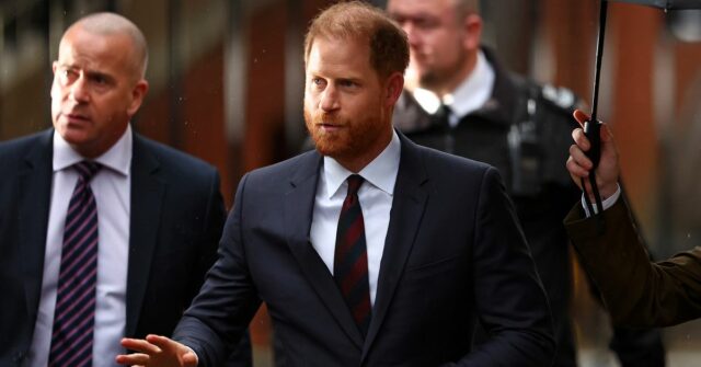 O combativo príncipe Harry contesta ter um círculo social 'vazado' no julgamento do Mail
