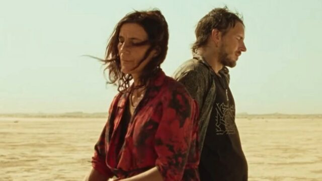 O compositor de 'Sirât' Kangding Ray fala sobre como os sintetizadores ajudaram a criar a trilha sonora techno do filme e a criar sons do deserto
