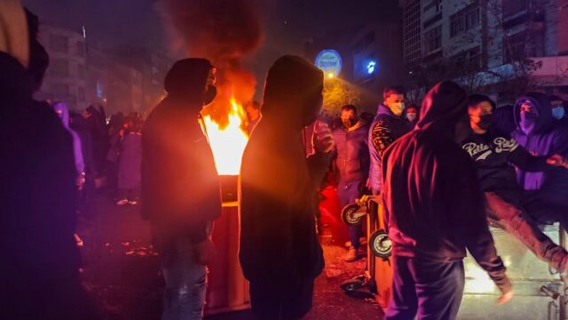 O confronto entre Aiatolá e Musk que está moldando o destino do Irã
