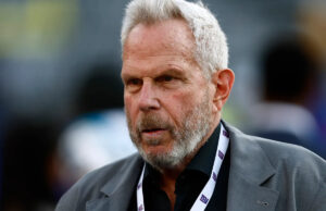 O coproprietário do Giants, Steve Tisch, diz que discutiu apenas ‘mulheres adultas’ em e-mails divulgados com Jeffrey Epstein Download app from appStore