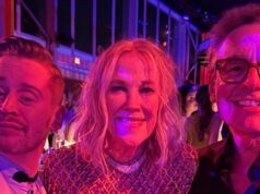 O diretor de ‘Home Alone’, Chris Columbus, reage à morte de Catherine O’Hara GettyImages-1825198579 relacionamento de macaulay culkin e catherine ohara ao longo dos anos