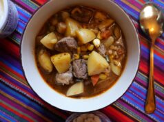 O ensopado favorito de Elizabeth Taylor era a receita da mãe de seu chef particular O ensopado favorito de Elizabeth Taylor, chamado