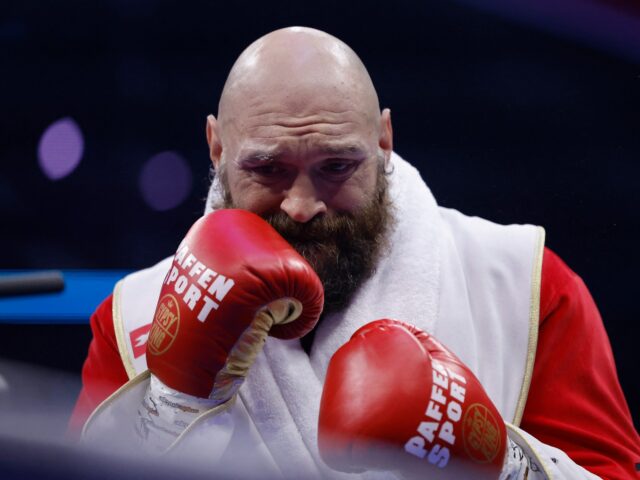 O ex-campeão mundial de boxe Tyson Fury sai da aposentadoria O ex-campeão mundial de boxe Tyson Fury sai da aposentadoria novamente