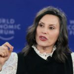 A governadora de Michigan, Gretchen Whitmer, fala no Fórum Econômico Mundial.