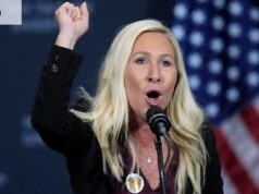 O guerreiro mais evangélico de Trump está tendo um momento de vir a Jesus Greene fala antes de Donald Trump em um evento de campanha em Atlanta no final de 2024.