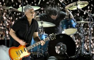 O guitarrista do Foo Fighters, Pat Smear, perderá as datas da turnê devido a um “bizarro acidente de jardinagem” O guitarrista do Foo Fighters, Pat Smear, perderá as datas da turnê devido a um “bizarro acidente de jardinagem”