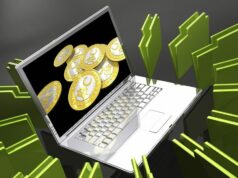 O criptógrafo britânico Adam Back nega reportagem do NYT de que ele é o criador do Bitcoin, Satoshi Nakamoto Laptop with bitcoins and files, illustration.