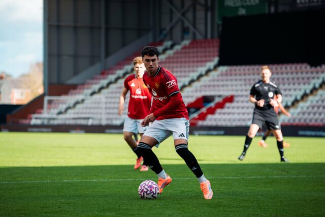 O hat-trick de James Scanlon confirmou o que o Manchester James Scanlon