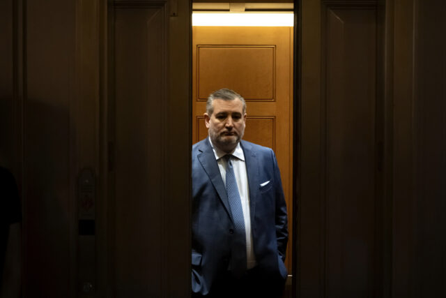 O infame veranista Ted Cruz quer que Cuba seja sua 'ilha paradisíaca'
